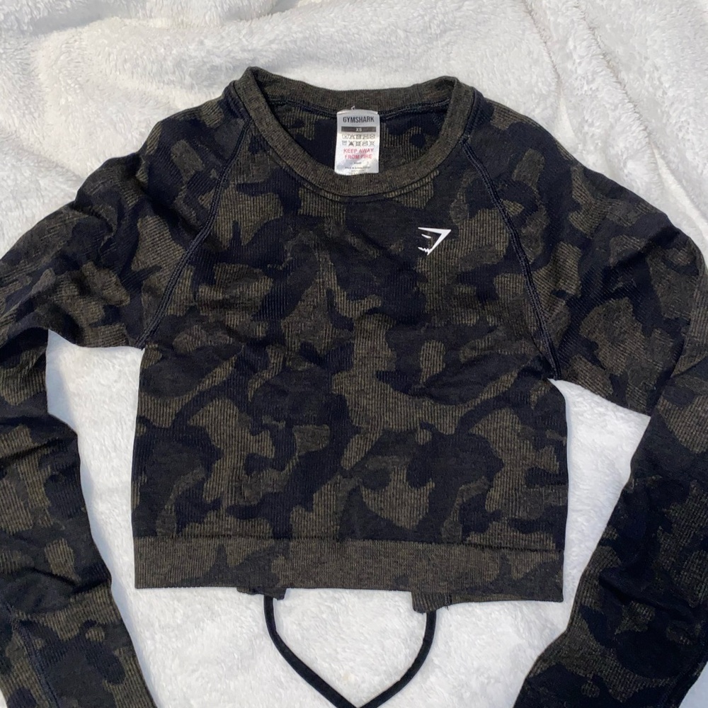 Gymshark camo top